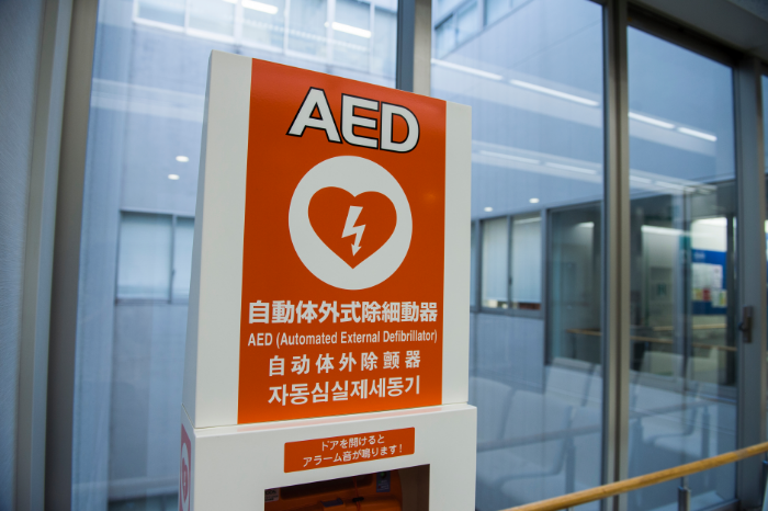 AED-自動体外式除細動器の一例